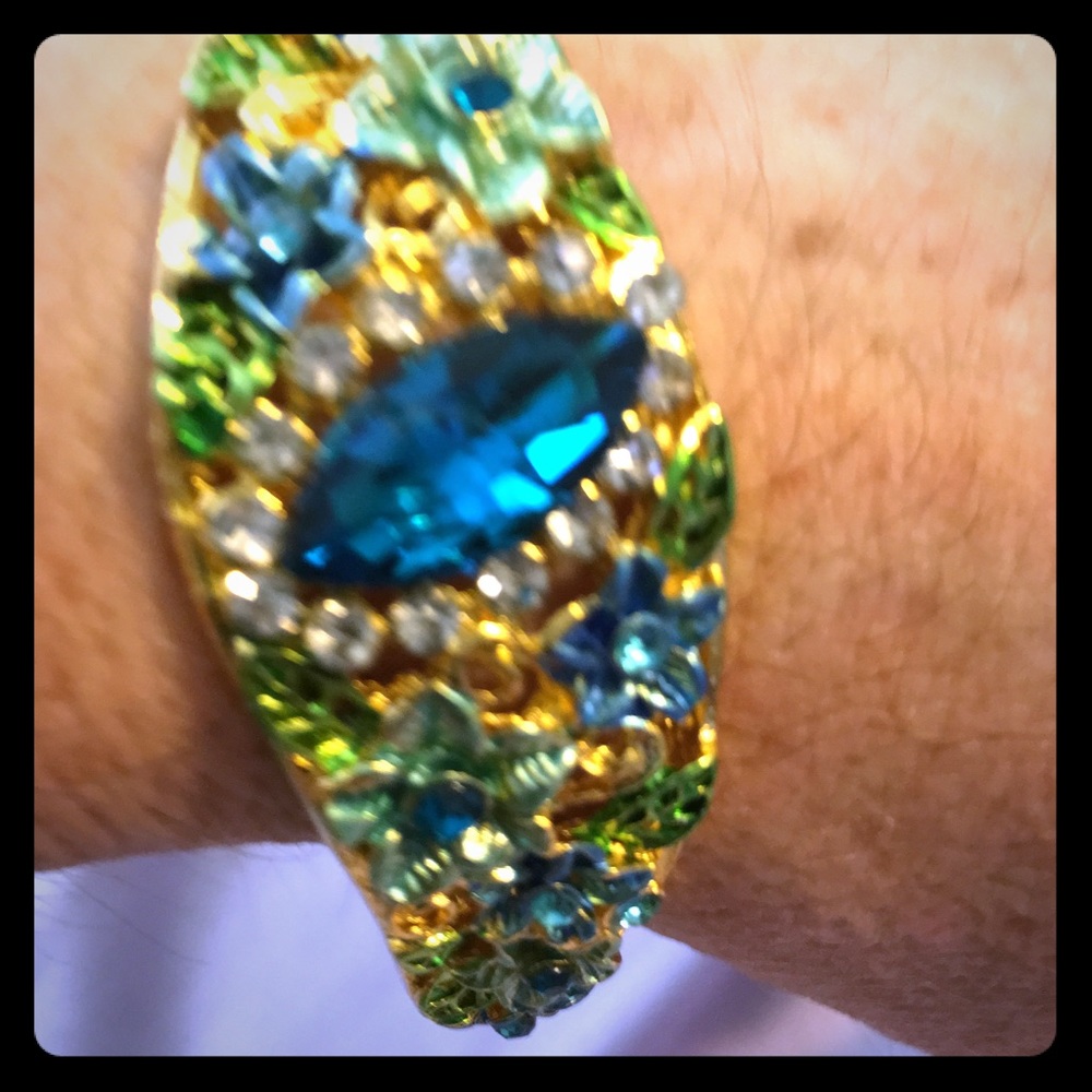 New crystal bangle bracelet